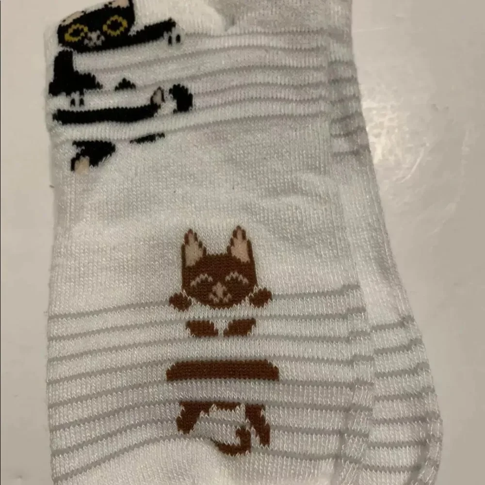 Xhilaration Knee High Cat Socks Size 4-10NWT NEW
